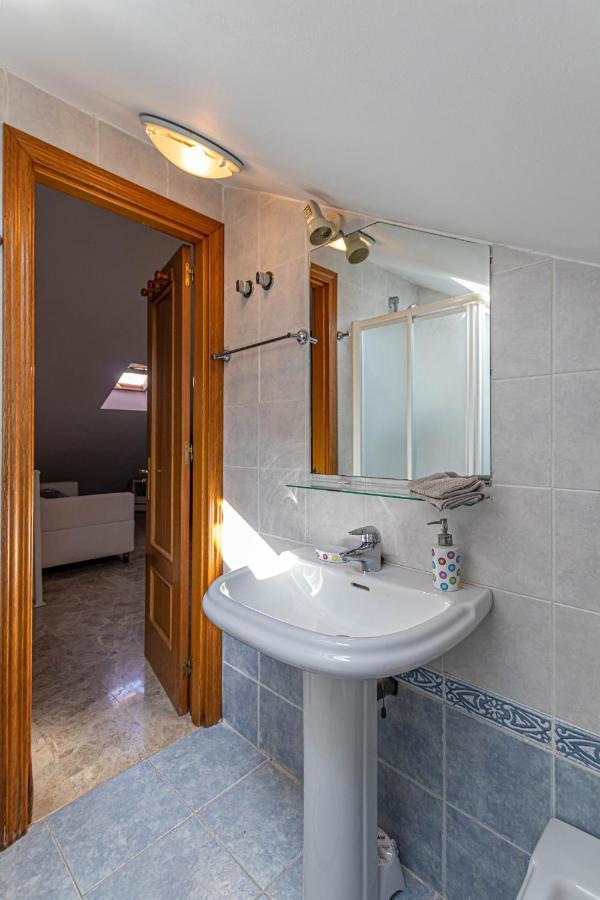 797 Holiday Rentals- Duplex Para 7 En La Carihuela A 1 Min De La Playa Torremolinos Exterior photo