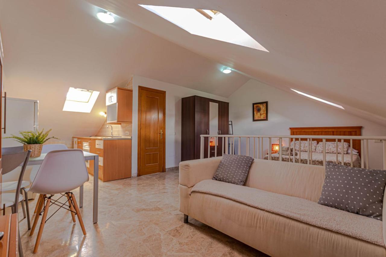 797 Holiday Rentals- Duplex Para 7 En La Carihuela A 1 Min De La Playa Torremolinos Exterior photo