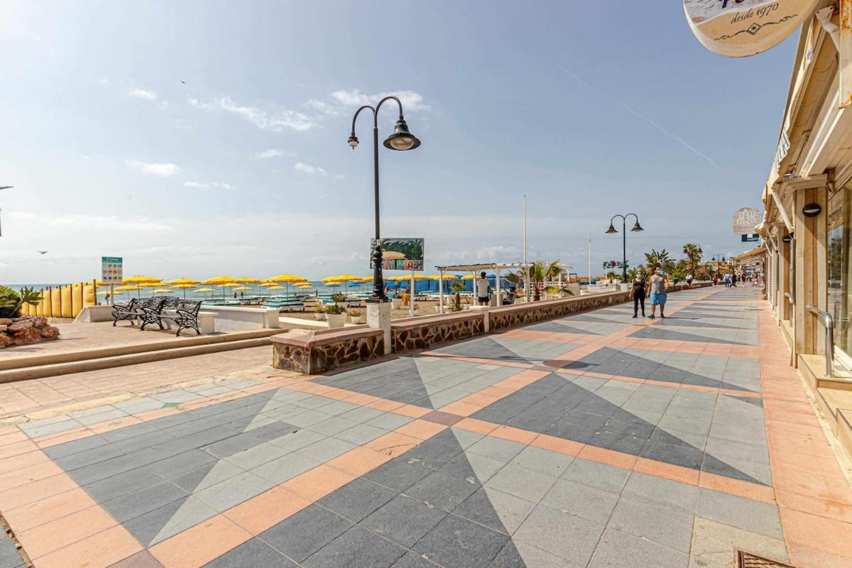 797 Holiday Rentals- Duplex Para 7 En La Carihuela A 1 Min De La Playa Torremolinos Exterior photo